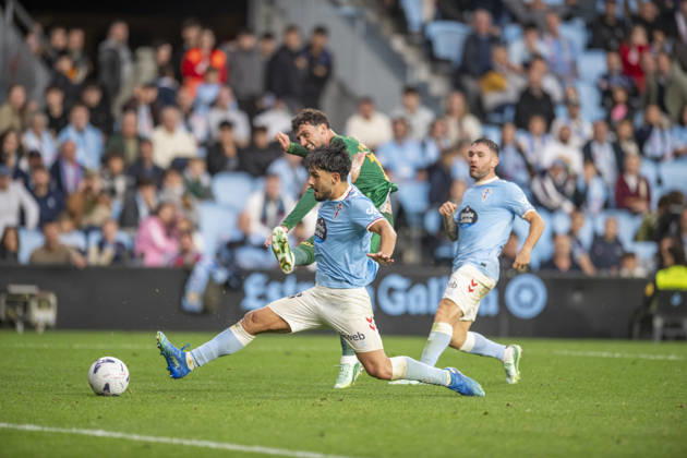 R C Celta vs. Real Betis in LA Liga EA Sports,Matchday 10: Yoel Lago of Real Club Celta during Matchday 10 of La Liga EA Sports: R.C. Celta vs. Real Betis on October 25, 2026, at Abanca Balaidos Stadium in Vigo, Pontevedra, Spain Copyright: xLuisxlorenzox