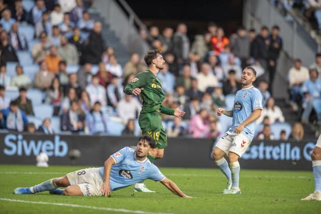 R.C. Celta vs. Real Betis, La Liga EA Sports,Matchday 10: Troy Parrott of Real Betis during Matchday 10 of La Liga EA Sports: R.C. Celta vs. Real Betis on October 25, 2026, at Abanca Balaidos Stadium, Vigo, Pontevedra, Spain Copyright: xLuisxlorenzox