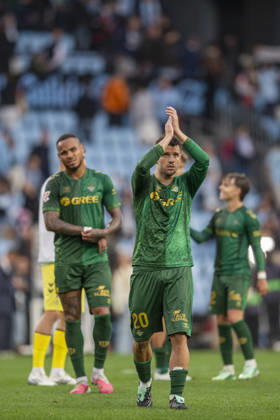 R.C. Celta vs. Real Betis in La Liga EA Sports,Matchday 10: Giovani Lo Celso of Real Betis at the end of the match during Matchday 10 of La Liga EA Sports: R.C. Celta vs. Real Betis on October 25, 2026, at Abanca Balaidos Stadium in Vigo, Pontevedra, Spain Copyright: xLuisxlorenzox