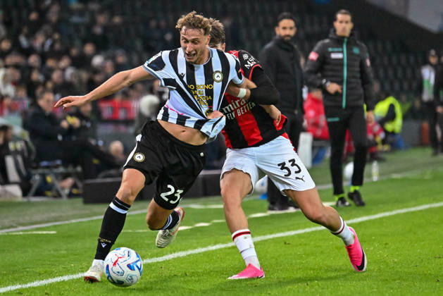 Sport Bilder des Tages IPA90182891 - Udinese s Mergim Vojvoda in action against Milan s Davide Bartesaghi during the Udinese Calcio vs. AC Milan Italian Serie A soccer match in Udine, Italy, on October 25, 2026  Copyright: xAlessioxMarini IPAxSportx xx IPA90182891 IPA90182891