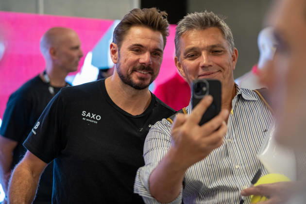 BASEL, SWITZERLAND, OCTOBER 26 Stan Wawrinka of Switzerland with supporters during Day 3 of the Swiss Indoors Basel at St. Jakobshalle on October 26, 2026, in Basel, Switzerland Copyright: xJustPictures.ch PascalxvonxBürenx jp-en-EuSpIm-Pavo_Fotografie-08210