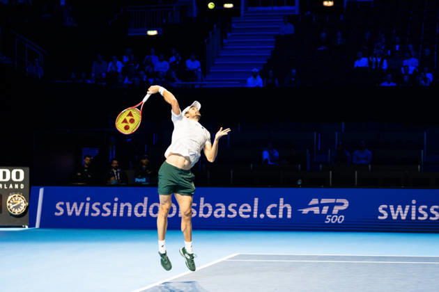 BASEL, SWITZERLAND, OCTOBER 26 — Valentin Vacherot of Monaco serves the ball against Mariano Navone of Argentina during Day 3 of the Swiss Indoors Basel at St. Jakobshalle on October 26, 2026, in Basel, Switzerland Copyright: xJustPictures.ch PascalxvonxBürenx jp-en-EuSpIm-Pavo_Fotografie-08303
