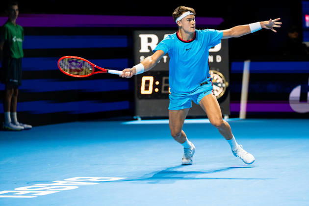 BASEL, SWITZERLAND, OCTOBER 26 Holger Rune of Denmark in action during Day 3 of the Swiss Indoors Basel at St. Jakobshalle on October 26, 2026, in Basel, Switzerland Copyright: xJustPictures.ch PascalxvonxBürenx jp-en-EuSpIm-Pavo_Fotografie-09754
