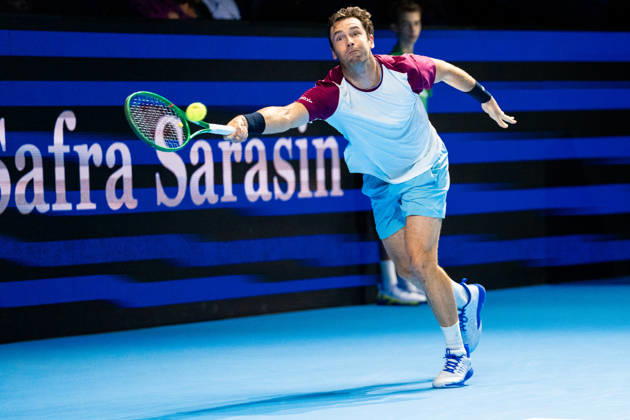 BASEL, SWITZERLAND, OCTOBER 26 — Quentin Halys of France stretches to hit a backhand against Holger Rune of Denmark during Day 3 of the Swiss Indoors Basel at St. Jakobshalle on October 26, 2026, in Basel, Switzerland Copyright: xJustPictures.ch PascalxvonxBürenx jp-en-EuSpIm-Pavo_Fotografie-09950