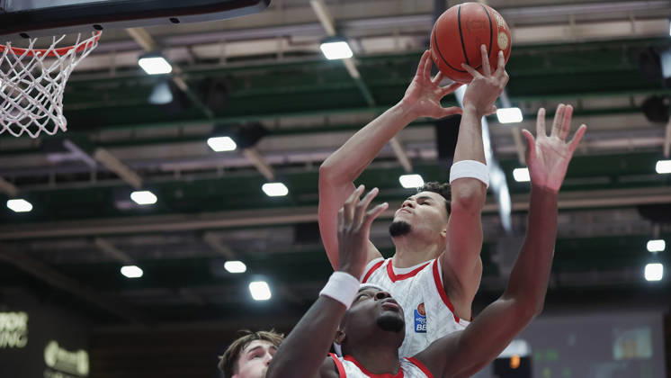 Pictured from left: Elias Roedl of the NINERS Chemnitz, No. 11; Charles Thompson of the Würzburg Baskets, No. 32; and Brandon Tischler of the Würzburg Baskets, No. 8, in a battle for rebounds on October 26, 2026,Fitness First Würzburg Baskets vs. NINERS Chemnitz, easyCredit BBL, Matchday 6, Germany, 97072, tectake Arena Würzburg, Copyright: HMBxMedia xJulienxBecker