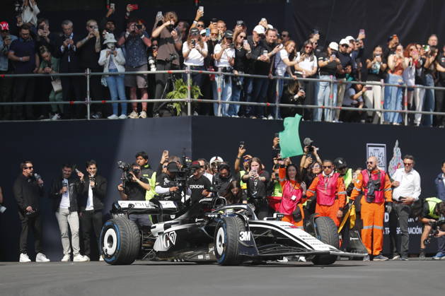 Formula One Show Run in Mexico City Cadillac driver Sergio Perez of Mexico shows his skills during a Formula One Show Run in Mexico City, Mexico, 28 October 2026. The Formula One Grand Prix of Mexico City race takes place on 01 November. MEXICO CITY Mexico  Copyright: xIsaacxEsquivelx