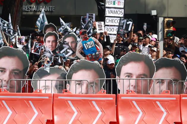 Mexico City Hosts Cadillac F1 Showrun with Driver Sergio Perez MEXICO CITY, MEXICO - OCTOBER 28: Fans of Formula 1 driver Sergio Perez attend a showrun on Paseo de la Reforma Avenue, in Mexico City, Mexico on October 28, 2026. The exhibition took place ahead of the Mexico City Grand Prix, where Perez will mark his 300th career Formula 1 race start. Daniel Cardenas Anadolu Mexico City Mexico. Editorial use only. Please get in touch for any other usage.  Copyright: x2026xAnadoluxDanielxCardenasx