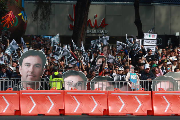 Mexico City Hosts Cadillac F1 Showrun with Driver Sergio Perez MEXICO CITY, MEXICO - OCTOBER 28: Fans of Formula 1 driver Sergio Perez attend a showrun on Paseo de la Reforma Avenue, in Mexico City, Mexico on October 28, 2026. The exhibition took place ahead of the Mexico City Grand Prix, where Perez will mark his 300th career Formula 1 race start. Daniel Cardenas Anadolu Mexico City Mexico. Editorial use only. Please get in touch for any other usage.  Copyright: x2026xAnadoluxDanielxCardenasx