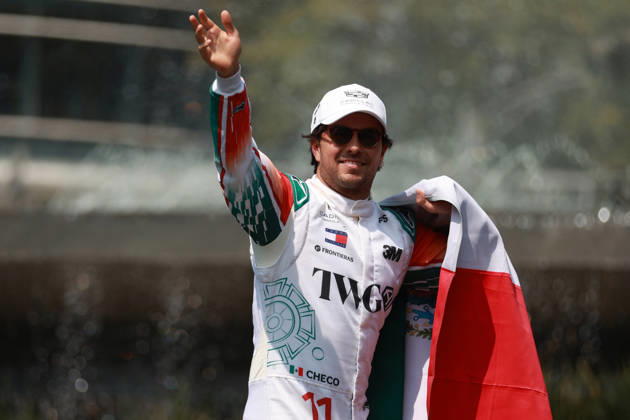 Mexico City Hosts Cadillac F1 Showrun with Driver Sergio Perez MEXICO CITY, MEXICO - OCTOBER 28: Formula 1 driver Sergio Perez of Mexico greets fans during a showrun on Paseo de la Reforma Avenue, in Mexico City, Mexico on October 28, 2026. The exhibition took place ahead of the Mexico City Grand Prix, where Perez will mark his 300th career Formula 1 race start. Daniel Cardenas Anadolu Mexico City Mexico. Editorial use only. Please get in touch for any other usage.  Copyright: x2026xAnadoluxDanielxCardenasx
