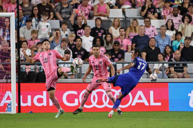 October 28, 2026, Miami, Florida, USA: Inter Miami CF midfielder David Ayala (22), Inter Miami CF midfielder Casemiro (5) and FC Cincinnati forward Kenji Mboma Dem (17) battle for a ball during a 2026 MLS, Fussball Herren, USA soccer match between Inter Miami CF and FC Cincinnati. Soccer 2026: Inter Miami CF 2:2 FC Cincinnati.  - ZUMAa257 20261028_zsp_a257_010 Copyright: xChrisxArjoonx