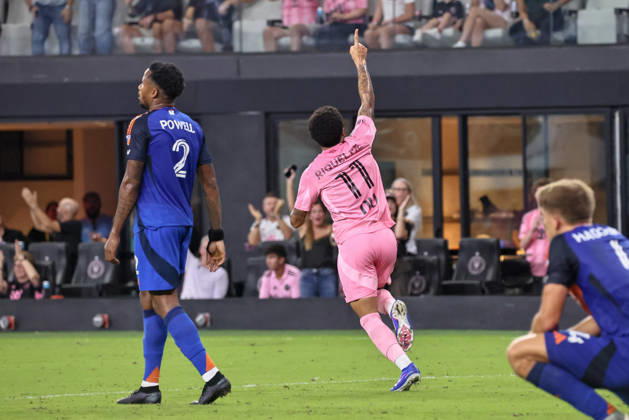 October 28, 2026, Miami, Florida, USA: Inter Miami CF forward Riquelme Fillipi (11) celebrates a goal scored during a 2026 MLS, Fussball Herren, USA soccer match between Inter Miami CF and FC Cincinnati. Miami USA - ZUMAa257 20261028_zsp_a257_017 Copyright: xChrisxArjoonx