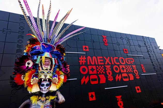 MEXICO CITY: Typical Mexican women celebrating the Day of the Dead during the Formula 1 race in Mexico at the Autódromo Hermanos Rodríguez on October 29, 2026, in Mexico City, Mexico. Photo by DeFodi Images