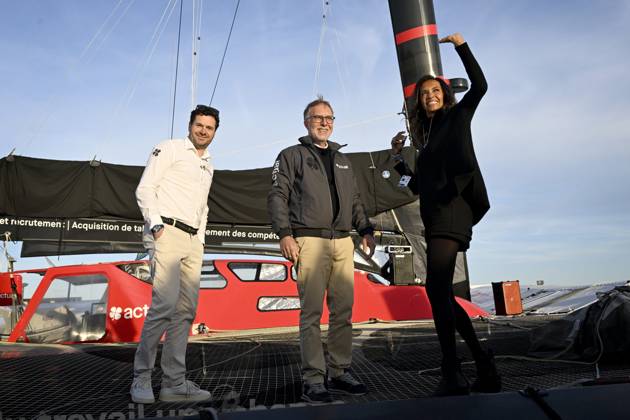Bapteme Actual Ultim 4 PHOTOPQR OUEST FRANCE Marc OLLIVIER ; SAINT-MALO ; 29 10 2026 ; L’animatrice Karine Le Marchand a baptisé l’Actual Ultim 4 du skipper costarmoricain, Anthony Marchand dans le village de la course La Route du Rhum Destination Guadeloupe ce jeudi 29 octobre 2026 à Saint-Malo (Ille-et-Vilaine). Ici avec son chien Chiffon et le skipper Benjamin Dutreux Photo : MARC OLLIVIER OUEST-FRANCE Saint Malo, France, oct 29th 2026 French Television presenter Karine Le Marchand christened the *Actual Ultim 4*—the vessel belonging to skipper Anthony Marchand, who hails from the Côtes-d’Armor department—at the *Route du Rhum – Destination Guadeloupe* race village in Saint-Malo (Ille-et-Vilaine) this Thursday, October 29, 2026. SAINT-MALO France  Copyright: xPHOTOPQR OUESTxFRANCE MAXPPPxMarcxOLLIVIERx 20261029OFR2482 20261029OFR2482