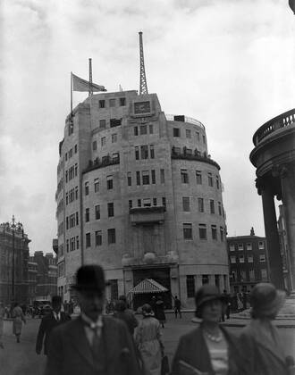 Bush House BBC Building completed 7th July 1932 Mono Negative !AUFNAHMEDATUM GESCHÄTZT! UnitedArchives1249285