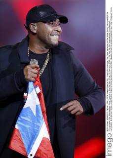 Puerto Rican singer Don Omar performs on the stage during his concert at the 57th Vina del Mar International Song Festival in Vina del Mar, Chile, 28 February 2016. 57th Vina del Mar International Song Festival !ACHTUNG: NUR REDAKTIONELLE NUTZUNG! GRA004 20160228-635922499405023662