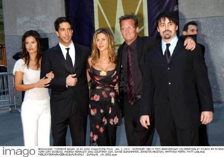 Jan. 1, 2011 - K24951AR: NBC S 75TH ANNIVERSARY CELEBRATION AT STUDIO 8H IN NEW YORK CITY 05 05 02. ANDREA RENAULT 2002.COURTNEY COX, DAVID SCHWIMMER, JENNIFER ANISTON, MATTHEW PERRY, MATT LEBLANC - ZUMAg49_