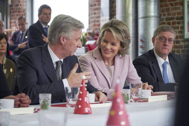 King Philippe - Filip of Belgium and Queen Mathilde of Belgium pictured during a Royal visit to non-profit vzw Buurtwerk Chambery asbl Buurtwerk Chambery, on Thursday 22 December 2016, in Etterbeek, Brussels. Â