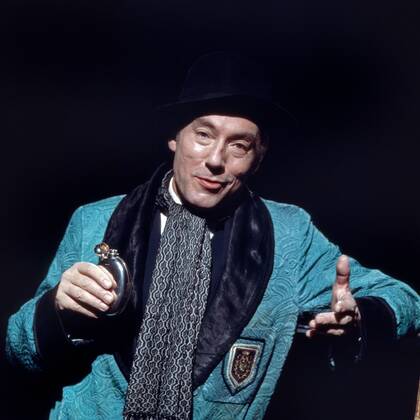 Junges englisches Theater: das Stück Travesties von Tom Stoppard in einer Aufführung des Bayerischen Staatsschauspiels München, Deutschland 1978, Regie: Hans W. Reichel, Darsteller: Martin Benrath UnitedArchives00022334