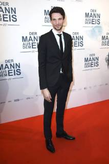 Sabin Tambrea at the Premiere the Movie the Man out the Ice in Cinemaxx Munich 20 11 2017 Foto:xP.xSchönbergerx xFuturexImage