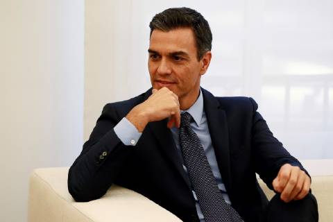 Spanish Prime Minister Pedro Sanchez meets founder of the Davos Forum Klaus Schwab (not pictured), at La Moncloa Palace, in Madrid, Community of Madrid, Spain, 02 October 2018. Pedro Sanchez receives founder of the Davos Forum Klaus Schwab !ACHTUNG: NUR REDAKTIONELLE NUTZUNG!  Copyright: xMariscalx MDR02 20181002-636741131071985845
