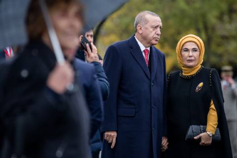 Turkish President Recep Tayyip Erdogan and his wife leave the ceremony at the Arc de Triomphe in Paris on November 11, 2018 as part of commemorations marking the 100th anniversary of the 11 November 1918 armistice, ending World War I.  Copyright: xAurelienxMorissardx