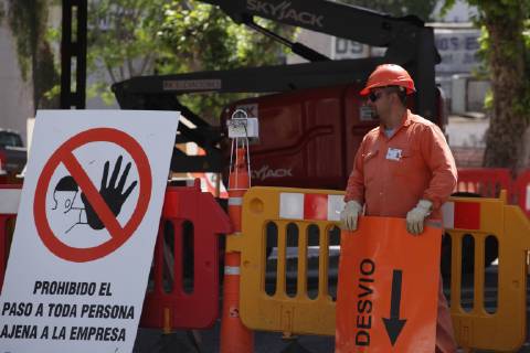 October 23, 2018 - Buenos Aires, Buenos Aires, Argentina - Investments in public works grew by a high percentage in an election year on 13 July 2019 in Buenos Aires, Argentina. Buenos Aires Argentina  - ZUMAn230 20181023_zaa_n230_1096 Copyright: xCarolxSmiljanx