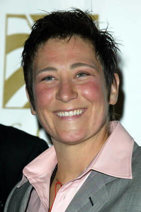 K.D. Lang Singer 19th Ascap Pop Music Awards Beverly Hilton Hotel, Beverly Hills, Los Angeles,USA 20 May 2002  Copyright: MaryxEvansxAllstarxGrahamxWhitbyxBoot 12223793