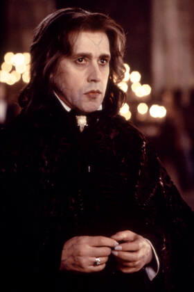INTERVIEW WITH THE VAMPIRE, Stephen Rea, 1994, (c)Warner Bros. courtesy Everett Collection Warner Bros Courtesy Everett Collection !ACHTUNG AUFNAHMEDATUM GESCHÃ„TZT! PUBLICATIONXNOTxINxCANxCHNxFRAxITAxJPNxNORxPOLxRUSxESPxUKxUSA Copyright: xWarnerxBros CourtesyxEverettxCollectionx MSDINWI EC057