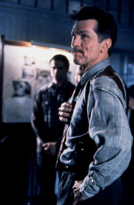 KNIGHT MOVES, Tom Skerritt, 1992 Courtesy Everett Collection !ACHTUNG AUFNAHMEDATUM GESCHÃ„TZT! PUBLICATIONXNOTxINxCANxCHNxFRAxITAxJPNxNORxPOLxRUSxESPxUKxUSA Copyright: xCourtesyxEverettxCollectionx MSDKNMO EC003
