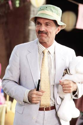 STEEL MAGNOLIAS, Tom Skerritt, 1989, TriStar courtesy Everett Collection, STM 059, Photo by: Everett Collection (81995) Everett Collection (81995) !ACHTUNG AUFNAHMEDATUM GESCHÃ„TZT! PUBLICATIONXNOTxINxCANxCHNxFRAxITAxJPNxNORxPOLxRUSxESPxUKxUSA Copyright: xCourtesyxEverettxCollectionx SIJA082 EC220