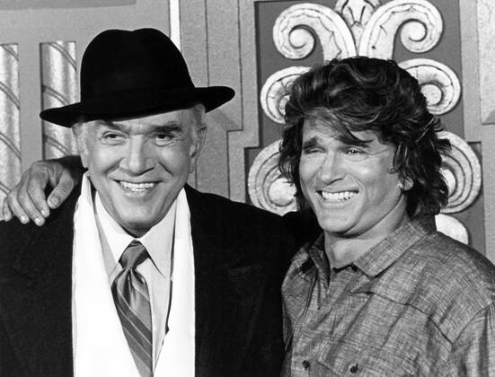 Michael Landon, 30. Todestag am 1. Juli HIGHWAY TO HEAVEN, (from left): Lorne Greene, Michael Landon, The Smile In The Third Row , (Season 2, ep. 208, aired Nov. 20, 1985), 1984-89. NBC Courtesy: Everett Collection NBC Courtesy Everett Collection !ACHTUNG AUFNAHMEDATUM GESCHÃ„TZT! PUBLICATIONXNOTxINxCANxCHNxFRAxITAxJPNxNORxPOLxRUSxESPxUKxUSA Copyright: xNBC CourtesyxEverettxCollectionx TBDHITO EC013
