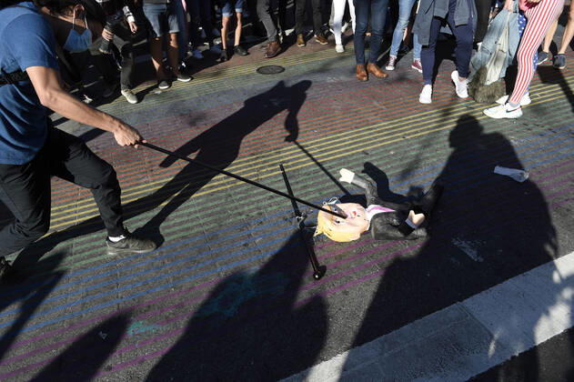 November 7, 2020, San Francisco, California, USA: San Francisco, California - Hundreds of San Franciscans held an impromptu street party in the Castro District Saturday after news agencies called the US presidential election for Joe Biden. San Francisco USA - ZUMAw332 20201107_zap_w332_018 Copyright: xNealxWatersx