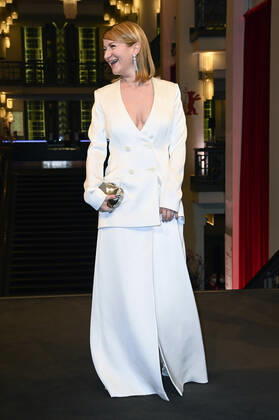 Nina Gummich bei der Premiere des Kinofilms Der Passfälscher The Forger auf der Berlinale 2022 72. Internationale Filmfestspiele Berlin im Friedrichstadt-Palast. Berlin, 13.02.2022 Foto:xF.xKernx xFuturexImage