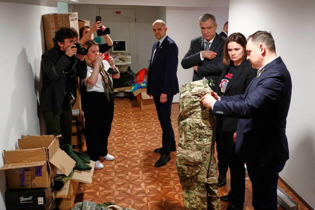 Belarusian Opposition Leader Sviatlana Tsikhanouskaya Visit To Warsaw Belarusian opposition leader Sviatlana Tsikhanouskaya is shown equipment for foreign fighters at the Belarusian House in Warsaw, Poland on 24 March, 2022. Warsaw Poland Copyright: xSTRx originalFilename: arriens-visitbyb220324_npb2w