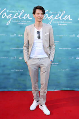 Sabin Tambrea at the premiere of the feature film Heinrich Vogeler From the Life of a Dreamer at the Theater am Goetheplatz Bremen, 12 05 2022 Foto:xC.xTamckex xFuturexImage