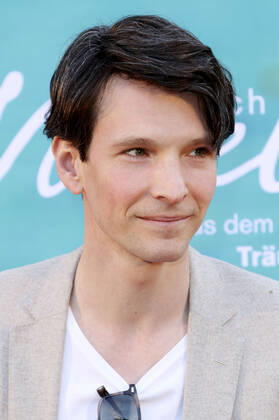 Sabin Tambrea at the premiere of the feature film Heinrich Vogeler From the Life of a Dreamer at the Theater am Goetheplatz Bremen, 12 05 2022 Foto:xC.xTamckex xFuturexImage