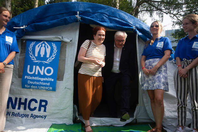 Frank-Walter Steinmeierï¼apresident Of Germany, Visits The Opening Of Villa Hammerschmidt In Bonn Frank-Walter Steinmeierï¼apresident of Germany is seen with Bonn mayor Katja Dörner at UN Refugee Aid eV information booth during the opening day of Villa Hammerschmidt in Bonn, Germany on June18ï¼a2022 Bonn Germany  Copyright: xYingxTangx originalFilename: tang-notitle220618_npv4d