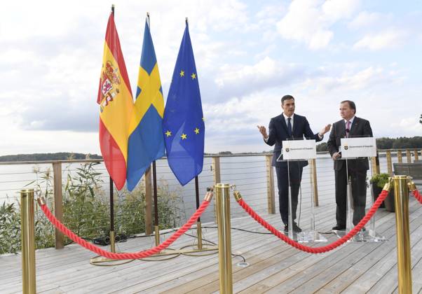 Spanish Prime Minister Pedro Sanchez and Swedish Prime Minister Stefan Lofven during a press meeting after their talks at Fagerudd Conference Hotel in Enkoping, Sweden on September 05, 2018 Photo Fredrik Sandberg TT code 10080 ENKOPING SWEDEN x10080x  Copyright: xFredrikxSandberg TTx SANCHEZ LOFVEN SWEDEN