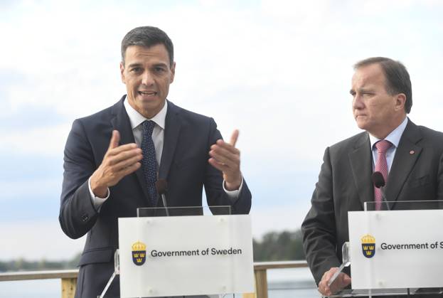 Spanish Prime Minister Pedro Sanchez and Swedish Prime Minister Stefan Lofven during a press meeting after their talks at Fagerudd Conference Hotel in Enkoping, Sweden on September 05, 2018 Photo Fredrik Sandberg TT code 10080 ENKOPING SWEDEN x10080x  Copyright: xFredrikxSandberg TTx SANCHEZ LOFVEN SWEDEN