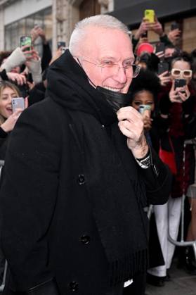 PFW Jean Paul Gaultier Outside Arrivals Jean Paul Gaultier arriving at the Jean Paul Gaultier show during Paris Fashion Week Haute Couture in Paris, France on January 26, 2022. Photo by Julien Reynaud APS-Medias ABACAPRESS.COM Paris France Copyright: xReynaudxJulien APS-Medias ABACAx 796214_021 ReynaudxJulien APS-Medias ABACAx 796214_021