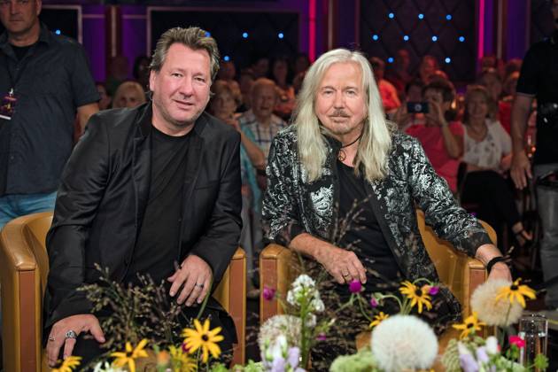 MDR Riverboat singer Claudius Dreilich and guitarist Bernd Römer Karat on the occasion of the recording of the MDR talk show Riverboat on 08 09 2023 in the Mediacity Leipzig 20230908ADO0010
