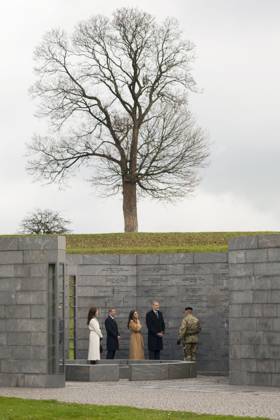 Spain s King Felipe VI (C-R) and Queen Letizia (C-L) next to Crown Prince Frederik of Denmark (2L) and his wife Mary Donaldson (L) attend a ceremony in memory of Fallen Soldiers in Copenhagen, in the framework of the official visit of the royal couple in Denmark, 07 November 2023. Spain s King Felipe VI and Queen Letizia hold an official visit in Denmark !ACHTUNG: NUR REDAKTIONELLE NUTZUNG! Copyright: xJUANJOxMARTINx(es-ES)x GRAF1150 20231107-55012254175_1