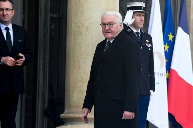 Frank Walter Steinmeier President of Germany arrives at the Elysee Palace after a ceremony for late European Commission president Jacques Delors, Friday, Jan. 5, 2024 in Paris. Jacques Delors, a Paris bank messenger s son who became the visionary and builder of a more unified Europe in his momentous decade as chief executive of the European Union, has died in Paris last week. He was 98. NEWS : dÃ jeuner au Palais de l ElysÃ e dans le cadre de l hommage national Ã M. Jacques Delors - 05 01 2024 LionelUrman Panoramic