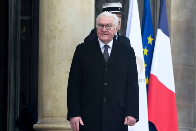 Frank Walter Steinmeier President of Germany arrives at the Elysee Palace after a ceremony for late European Commission president Jacques Delors, Friday, Jan. 5, 2024 in Paris. Jacques Delors, a Paris bank messenger s son who became the visionary and builder of a more unified Europe in his momentous decade as chief executive of the European Union, has died in Paris last week. He was 98. NEWS : dÃ jeuner au Palais de l ElysÃ e dans le cadre de l hommage national Ã M. Jacques Delors - 05 01 2024 LionelUrman Panoramic
