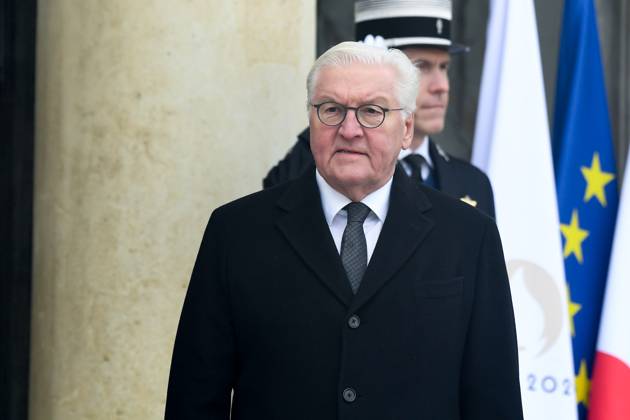 Frank Walter Steinmeier President of Germany arrives at the Elysee Palace after a ceremony for late European Commission president Jacques Delors, Friday, Jan. 5, 2024 in Paris. Jacques Delors, a Paris bank messenger s son who became the visionary and builder of a more unified Europe in his momentous decade as chief executive of the European Union, has died in Paris last week. He was 98. NEWS : dÃ jeuner au Palais de l ElysÃ e dans le cadre de l hommage national Ã M. Jacques Delors - 05 01 2024 LionelUrman Panoramic