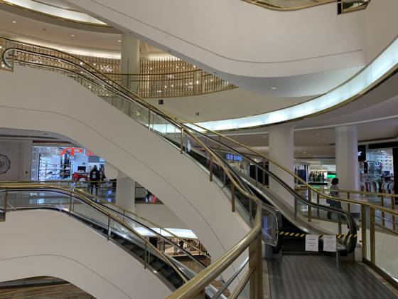 September 27, 2023, San Francisco, California, USA: Nordstromâ€⠢s has closed its store in the San Francisco Shopping Centre along Market Street in San Francisco California is shown on Wednesday, September 27, 2023. The city of San Francisco has come under a lot of attack for how it is handling the homeless, drug and retail fallout in Downtown San Francisco. San Francisco USA - ZUMAm117 20230927_zaf_m117_049 Copyright: xDavidxG.xMcIntyrex