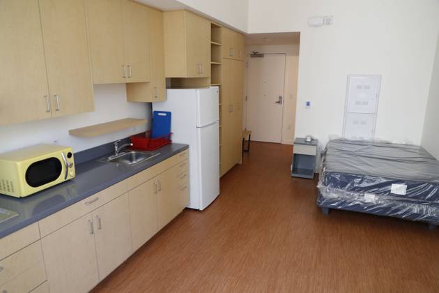 September 28, 2023, San Francisco, California, USA: One of the apartments for residents in a residential building run by Episcopal Community Services in San Francisco, California on Thursday, September 28, 2023. The city of San Francisco has come under a lot of attack for how it is handling the homeless, drug and retail fallout in Downtown San Francisco. San Francisco USA - ZUMAm117 20230928_zaf_m117_037 Copyright: xDavidxG.xMcIntyrex
