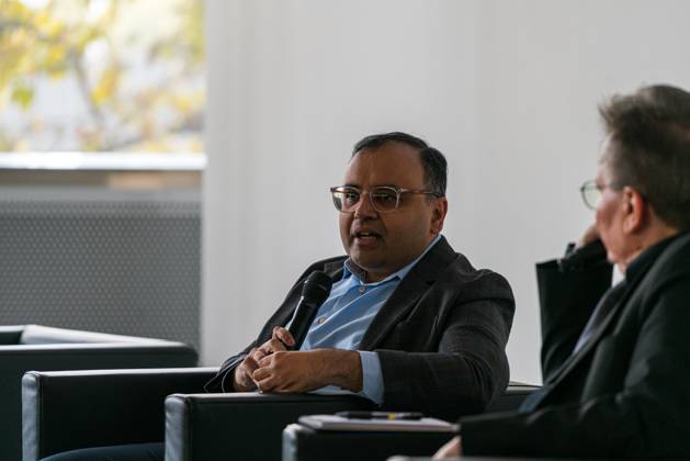 FRANKFURT AM MAIN, Germany - October 18 2023: Nihar Malaviya auf der 75. Frankfurter Buchmesse FRANKFURT AM MAIN, Germany - October 18 2023: Nihar Malaviya auf der Bühne auf der 75. Frankfurter Buchmesse Copyright: xZoonar.com MarkusxWissmannx 20943709