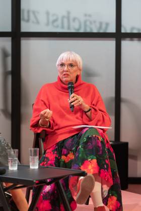 FRANKFURT AM MAIN, Germany - October 18 2023: Claudia Roth auf der 75. Frankfurter Buchmesse FRANKFURT AM MAIN, Germany - October 18 2023: Claudia Roth (*1955, German politician) auf der Bühne auf der 75. Frankfurter Buchmesse Copyright: xZoonar.com MarkusxWissmannx 20943895