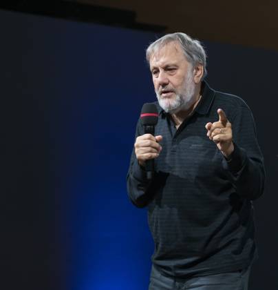 FRANKFURT AM MAIN, Germany - October 18 2023: Slavoj Å½iÅ¾ek auf der 75. Frankfurter Buchmesse FRANKFURT AM MAIN, Germany - October 18 2023: Slavoj Å½iÅ¾ek (*1949, ) auf der Bühne auf der 75. Frankfurter Buchmesse Copyright: xZoonar.com MarkusxWissmannx 20944104